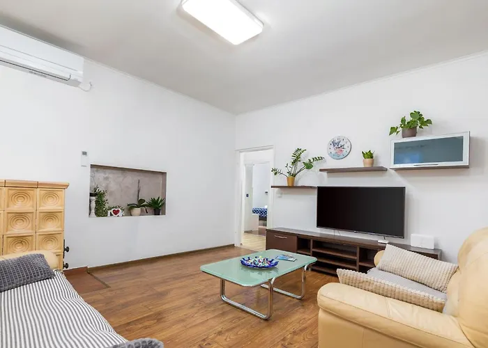 Sabi Relax Zone - Pool & Jacuzzi Apartment Pula