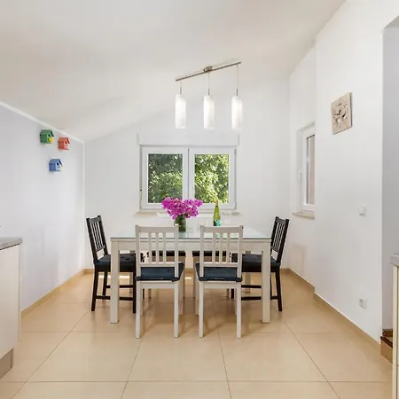 Sabi Relax Zone - Pool & Jacuzzi * Pula