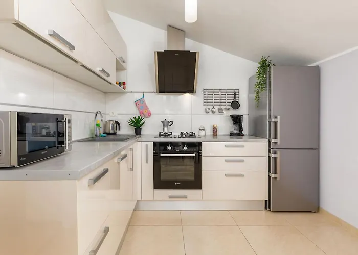 Sabi Relax Zone - Pool & Jacuzzi Apartman Pula